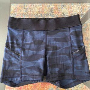 Lululemon Camo Shorts Size 4
